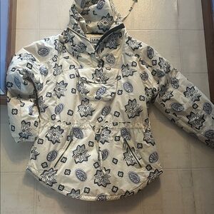 L.L. Bean 2000’s Cream and Black Puffer Jacket